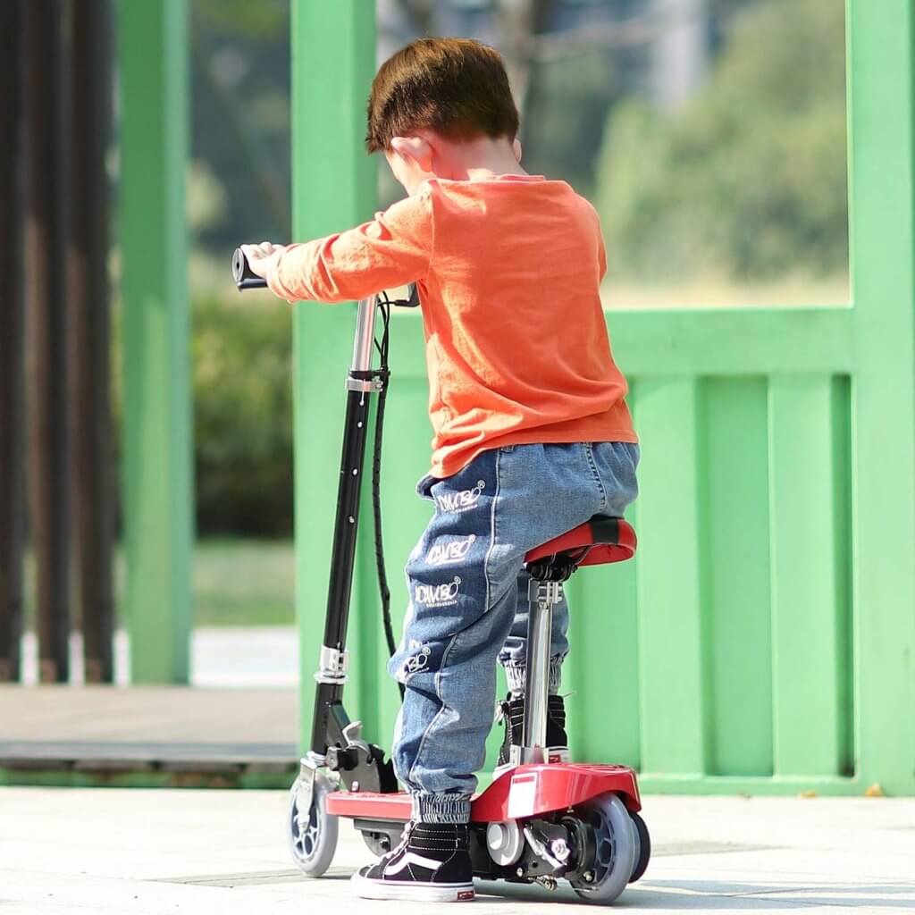 trottinette électrique avec siège pour enfant